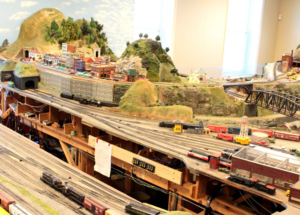 Behind the scenes look - H-O Scale Model Railroad